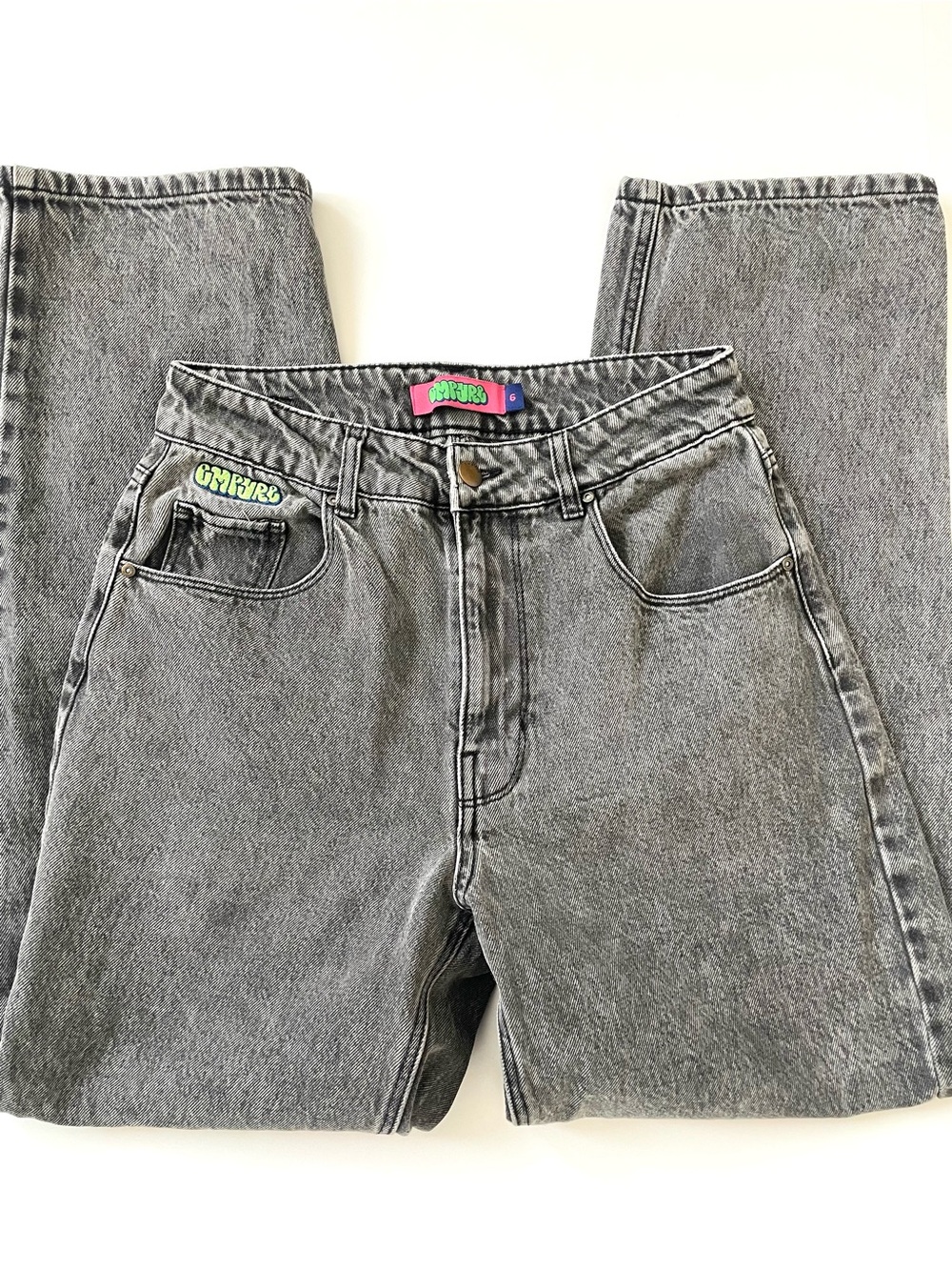 Empyre Tori 90s Carpenter Women’s 6 Gray Jeans with Subtle Logo